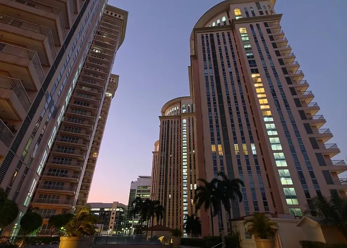 Apartment Florencia Coastal At Venice Grand Canal Mall Manila