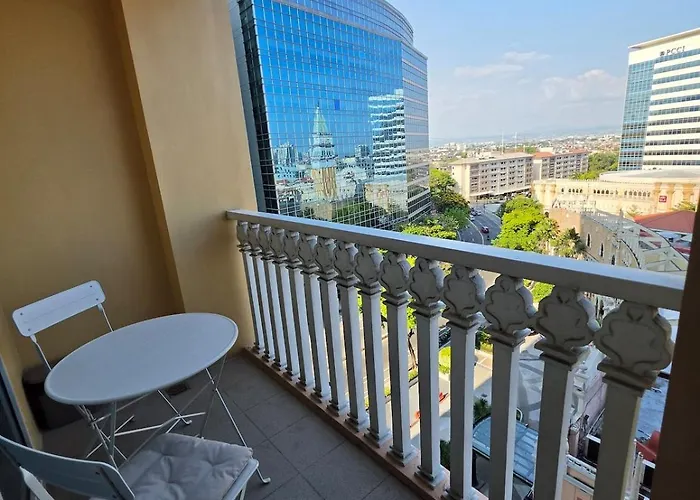 Apartment Florencia Coastal At Venice Grand Canal Mall Manila