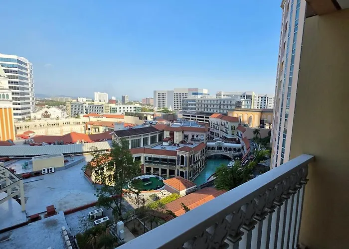 Apartment Florencia Coastal At Venice Grand Canal Mall Manila